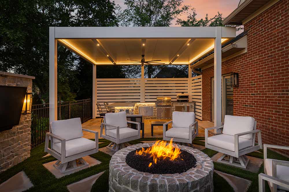 freestanding-pergola-firepit-azenco